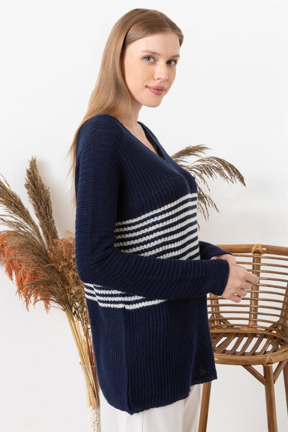 Kadın Lacivert V Yaka Uzun Kolllu Çizgi Detaylı Kazak - 2
