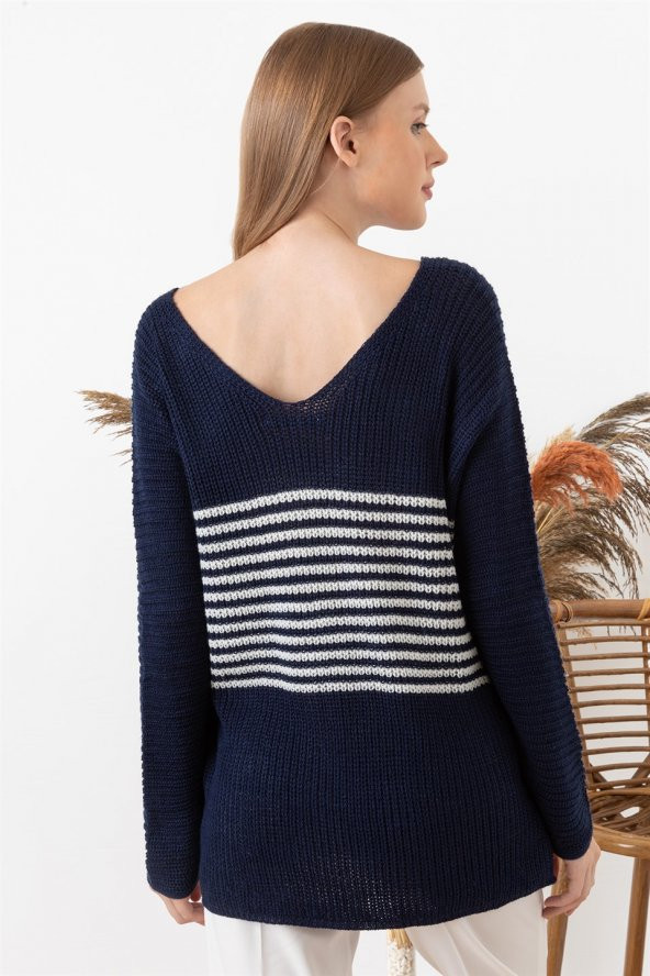 Kadın Lacivert V Yaka Uzun Kolllu Çizgi Detaylı Kazak - 3