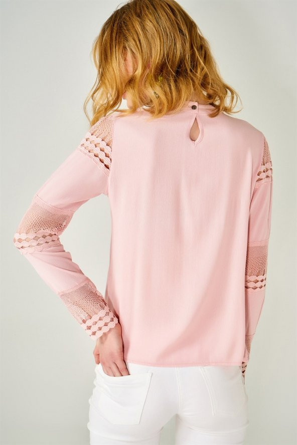 Kadın Kolu Ajurlu Mevsimlik Triko Bluz PUDRA - 2