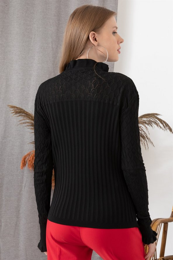 Kadın Siyah Boğaz Detaylı Desenlii Kazak - 4