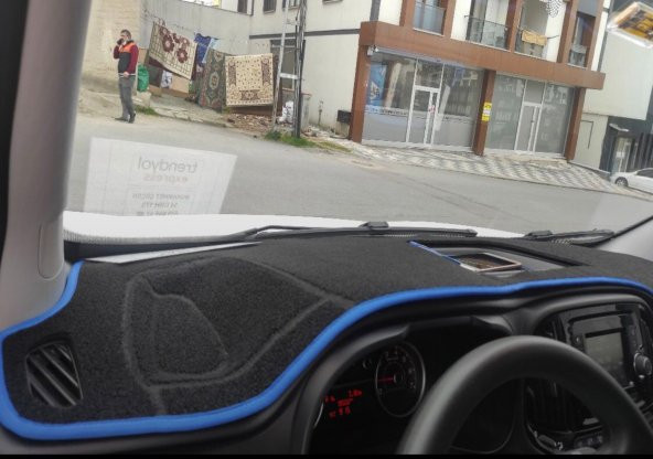 2015-2020 Modellerine Uygun Fiat Doblo Torpido Koruma Halısı Siyah Kenar Renk Mavi - 3
