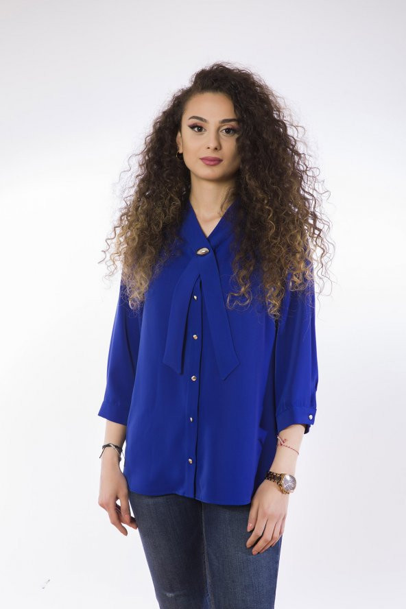 Lamia Donna Kravatlı Broşlu Oversize Saks Bluz