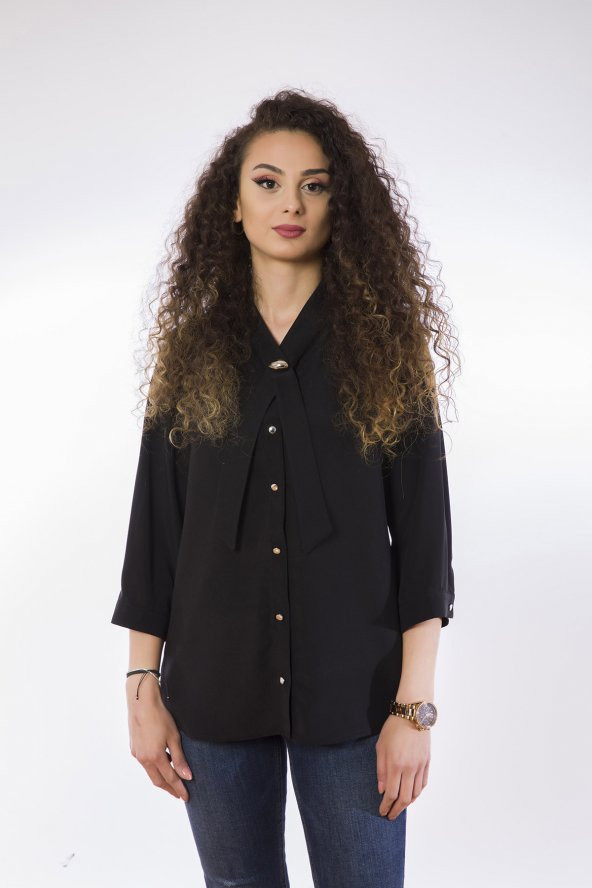 Lamia Donna Kravatlı Broşlu Oversize Siyah Bluz