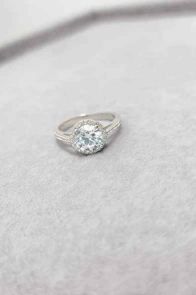 Ortası Büyük Swarovski Taşlı Gümüş Yüzük - 3