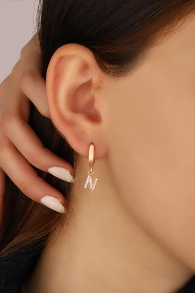 Taşlı Küçük Harfli Gümüş Küpe - Resim 5