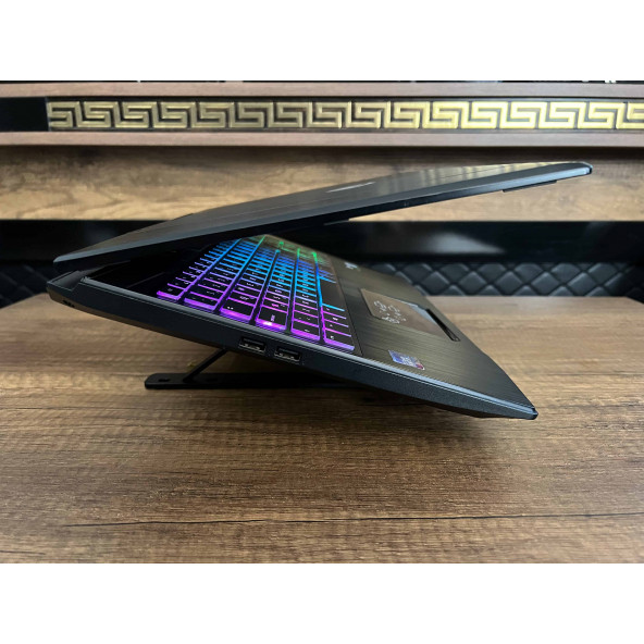 Monster Abra A5 V13.2 İKİNCİ EL i7 8750H 8GB 250GB SSD GTX1050 15.6" FHD - 6