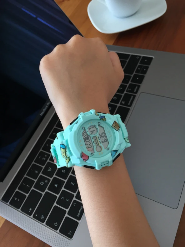 Dijital Kol Saati 50M Su Geçirmez 7 Renk Işıklı SDPK00024