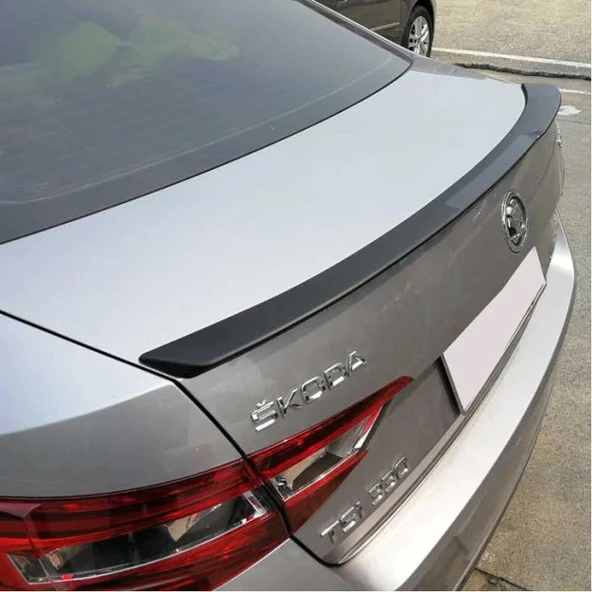 SKODA SÜPER B 2015-2020 SİYAH SPOİLER