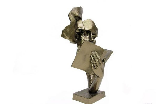 Kitap Okuyan Çift Mask Biblo Dekoratif Hediyelik