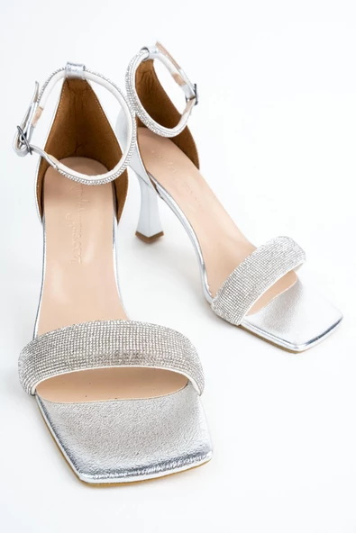 Toffyx Gümüş Taşlı Geniş Bantlı Topuklu Abiye Ayakkabı - Resim 4