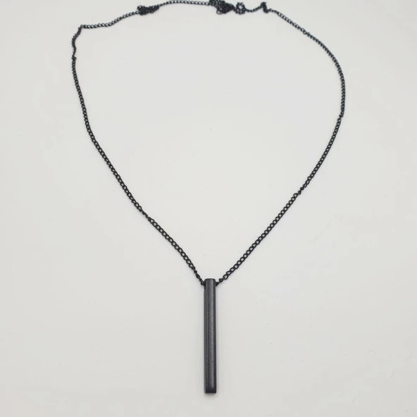 Dikey Model Siyah Renk Kolye - 9