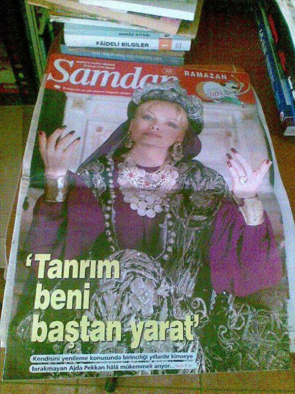ŞAMDAN AJDA PEKKAN-SİBEL CAN-SEZEN AKSU-EMRAH