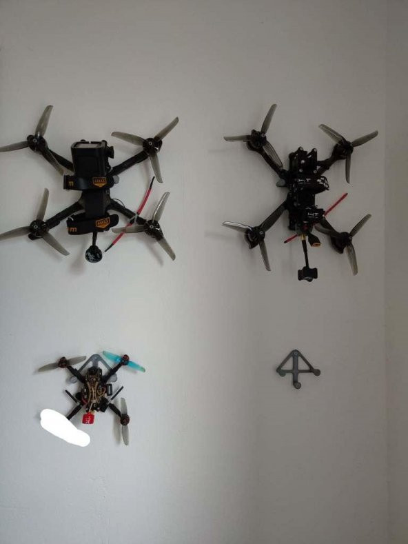 Menü Uzaylı Drone Duvar Askısı Plastik Aparat