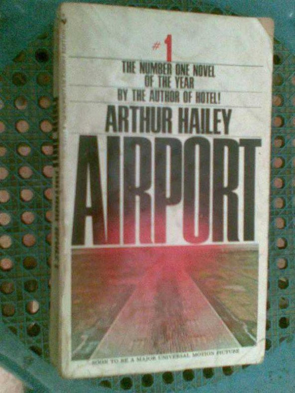 AIRPORT ARTHUR HAILEY