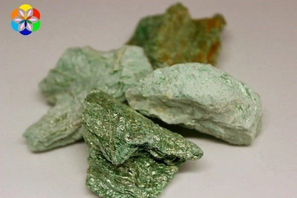 Fuksit Taşı Ham Parça (35-50gr aralığı) - 2