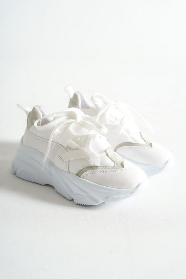 Bayan Beyaz Yüksek Tabanlı Dolgu Taban Bağcıklı Sneaker Spor Ayakkabı Kecsp144