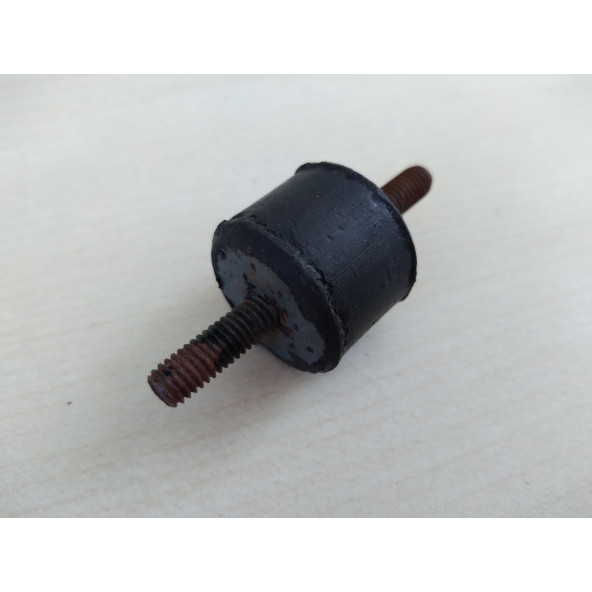 FORD TRANSİT (2.5 DİZEL) RADYATÖR TAKOZU VİDALI - TRANSİT VİDALI RADYATÖR LASTİĞİ