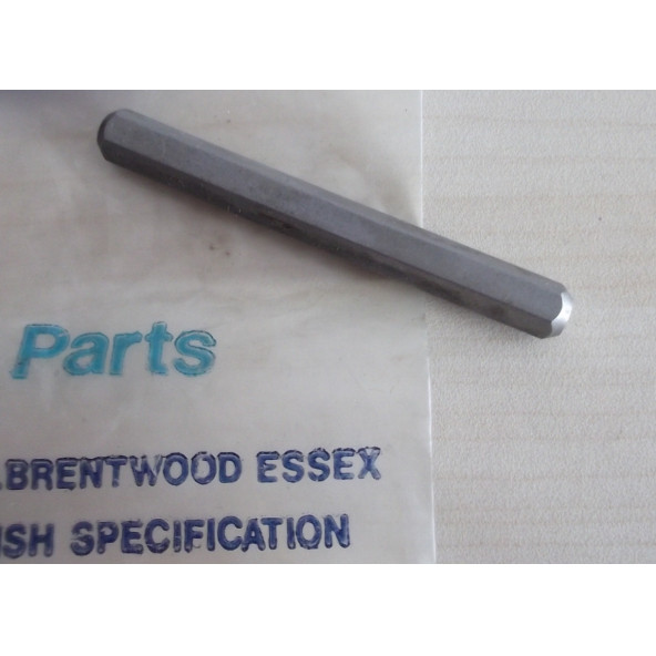 FORD TAUNUS YAĞ POMPA MİLİ ORJİNAL FOMOCO - TAUNUS YAĞ POMPASI, YAĞ POMPASI MİLİ