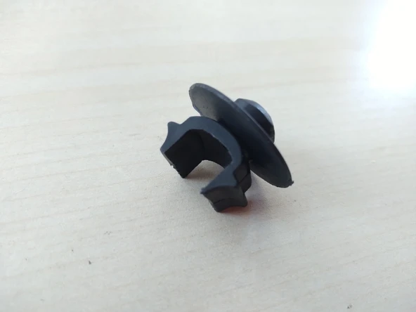 FORD TRANSİT 2.5 DİZEL TAMPON KLİPSİ - TAMPON BAKALİTİ SUSTASI - Resim 1