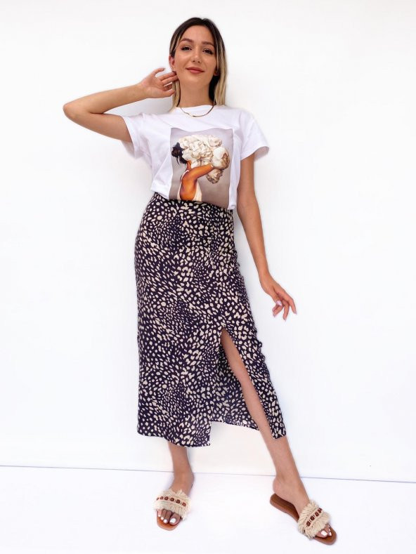 Kadın Beyaz Çiçek Baskılı Basic Beyaz Tshirt - 4