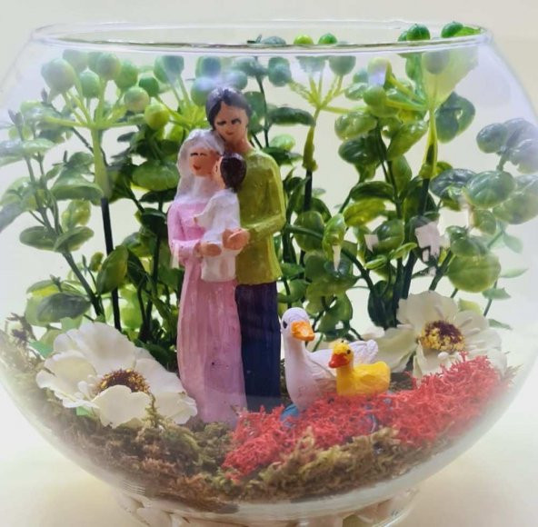 Sevgiliye Hediye Sarılan Aile Temalı Cam Teraryum - 3