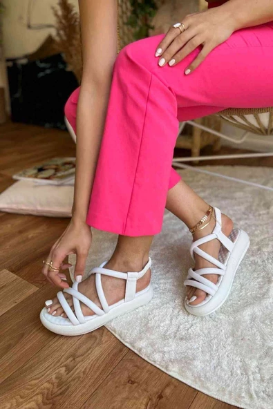 Kadın Yumuşak Pedli Bileği Lastikli Sandalet Beyaz - Resim 3