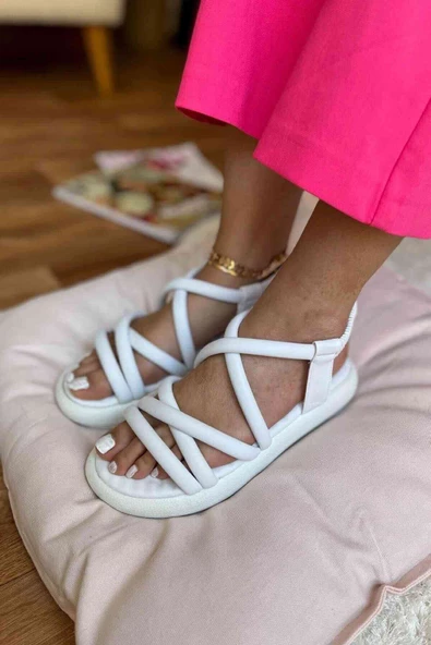 Kadın Yumuşak Pedli Bileği Lastikli Sandalet Beyaz - Resim 5