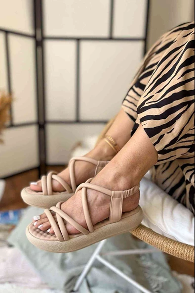 Kadın Yumuşak Pedli Bileği Lastikli Sandalet Nude - Resim 4