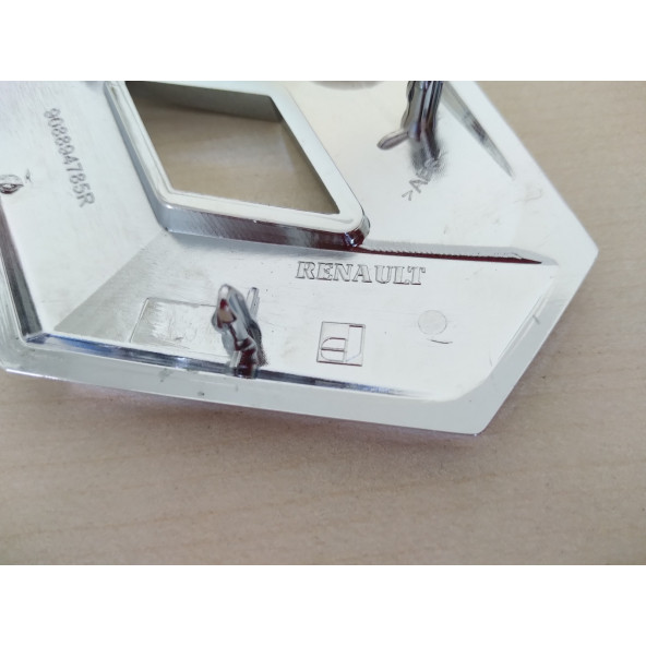 RENAULT FLUENCE BAGAJ ARMASI (ORJİNAL 8200560861) RENAULT ARMASI, LOGOSU - FLEUNCE ARMASI, LOGOSU - 2