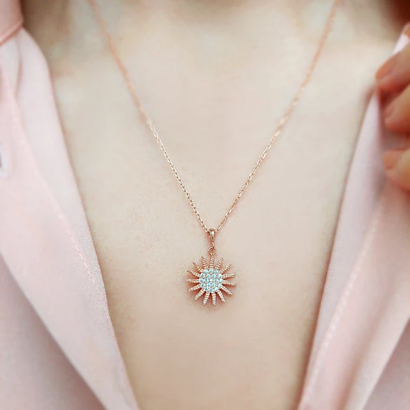 Kadın 925 Ayar Gümüş Güneş Kolye ürün görseli