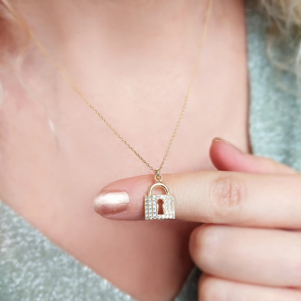 925 Ayar Gümüş Kilit Kolye ürün görseli