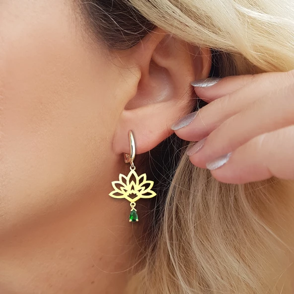 Vaoov 925 Ayar Gümüş Yeşil Damla Taşlı Lotus Çiçeği Küpe ürün görseli