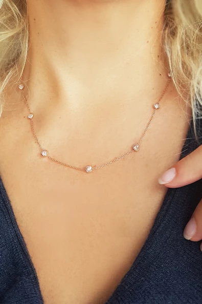 925 Ayar Gümüş Sıra Taşlı Kolye ürün görseli 1