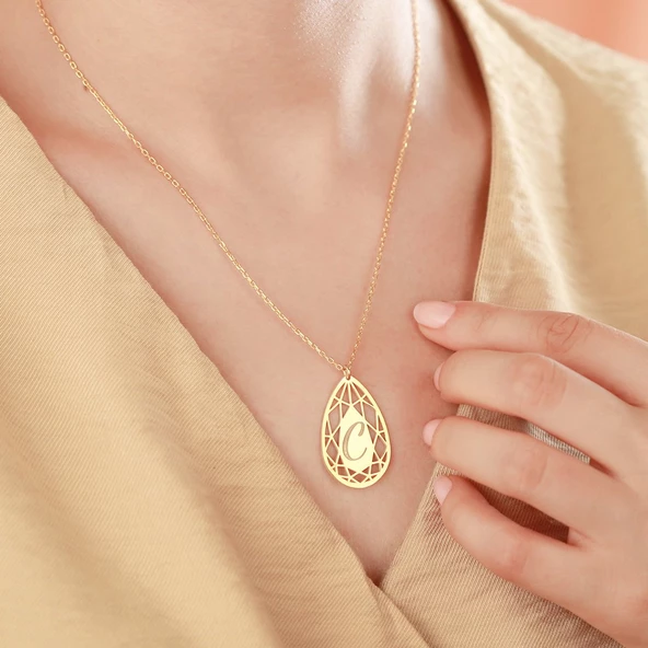 Gümüş VAOOV Lazer Kesimli Harf Kolye ürün görseli