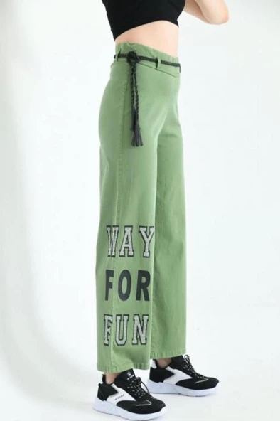 Taş İşlemeli Geniş Paçalı ve Deri Kemerli Yeşil Kadın Pantolon - 4