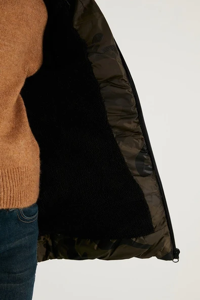 Life For Moda Erkek Çocuk Kamuflaj Desenli Fermuar Cepli Tüylü Kapüşonlu Şişme Mont Kaban - 4