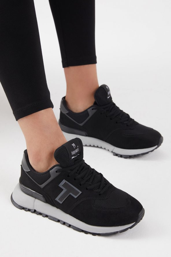 Unisex Siyah Kaymaz Eva Taban Bağcıklı Sneaker