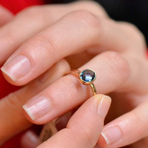 14 Ayar Altın Mavi Taşlı Eklem Yüzük ürün görseli