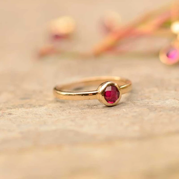 14k Altın Renkli Taşlı Yüzük ürün görseli