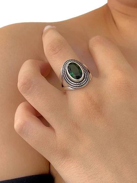 925 Ayar Gümüş Oval Zümrüt Otantik Üst Kalite Kadın Yüzük - Resim 2