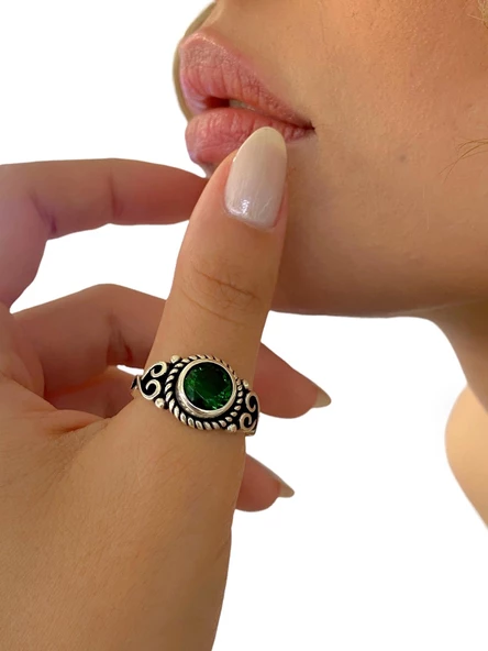 925 Ayar Zümrüt Taş Otantik Üst Kalite Gümüş Yüzük ürün görseli