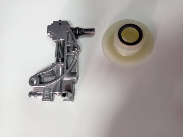 5200 Çin Malı Motorlu Testere Yağ Pompası + Yağ Dişlisi Set