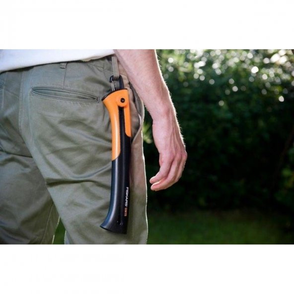 Fiskars Büyük Parçalama Baltası X25 + SW73 Budama Testeresi - 2