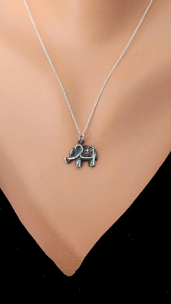 925 Ayar Gümüş Fil Model kolye ürün görseli
