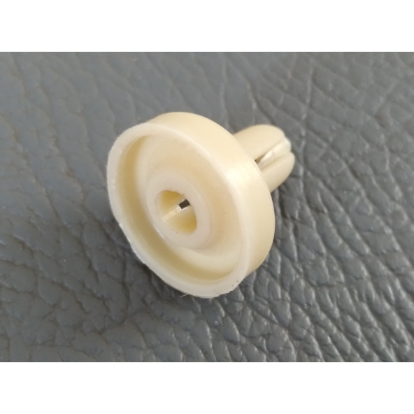 RENAULT 9 PLAKA BAĞLANTI KLİPSİ - PLAKA SUSTASI, PLAKA KLİPSİ R9 - R11 - 2