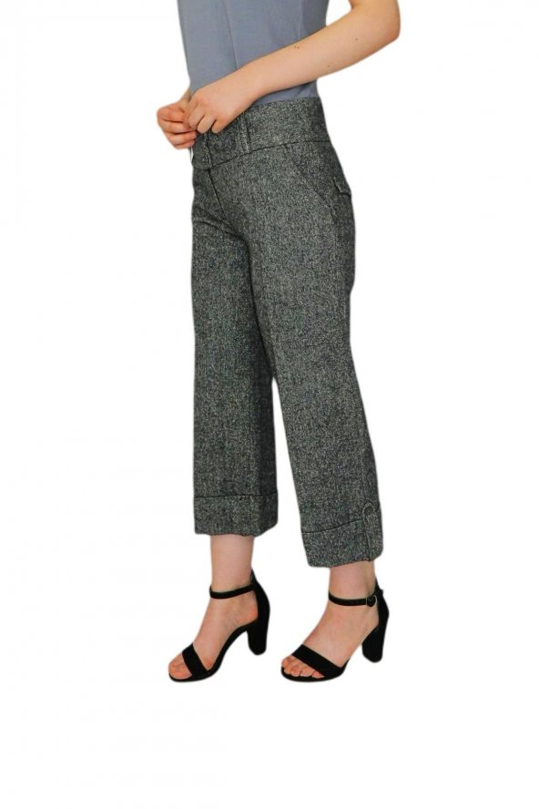 Kadın Kısa Pantolon Kumaş BGL-ST01531 - 4
