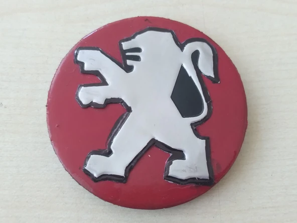 PEUGEOT ARMASI Alüminyum 6cm KIRMIZI, Peugeot logo, Peugeot arması ürün görseli