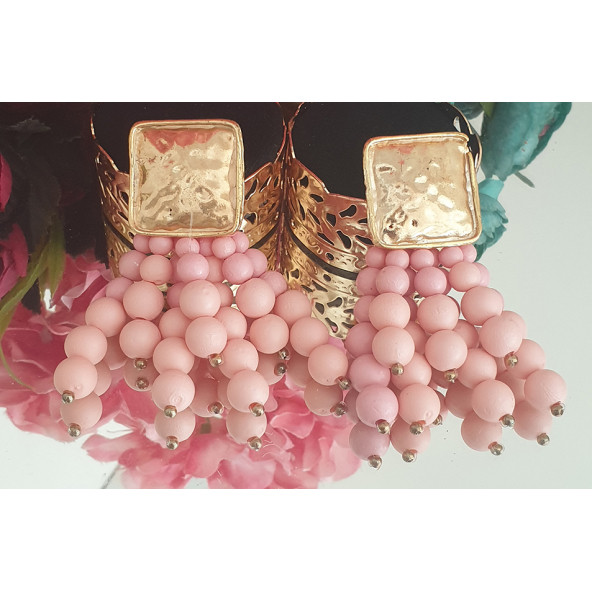 Pembe Küpe ürün görseli