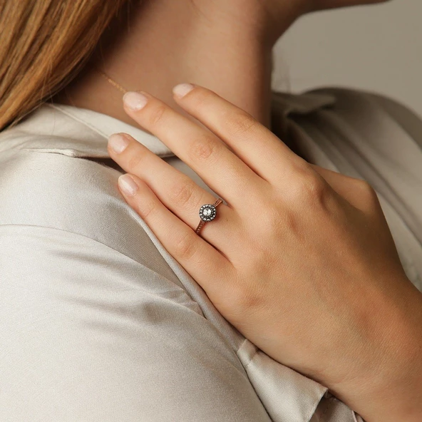 ELMAS YUVARLAK KESİM YÜZÜK ürün görseli 1