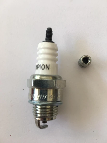 Champıon Cj8 Kesim Bujisi ürün görseli